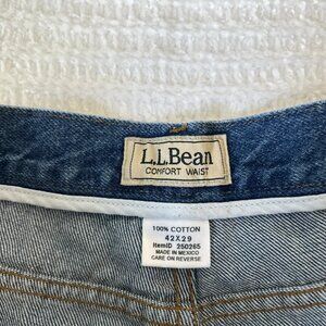 LL Bean Comfort Waist Jeans Mens Size 42x29 Wash Denim Straight Leg Vintage